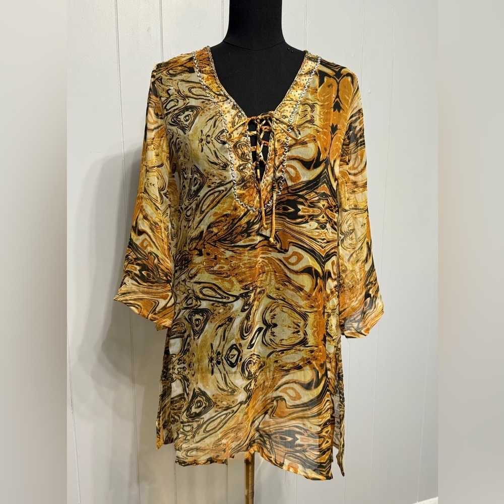 Elegant Women's Gold and Black Tunic Top
